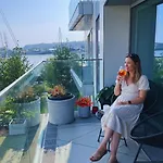 Faltom 6 Yacht Park Premium Appartamento *