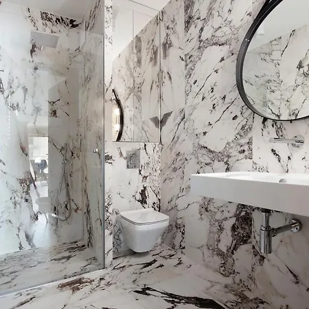 Faltom 6 Yacht Park Premium *