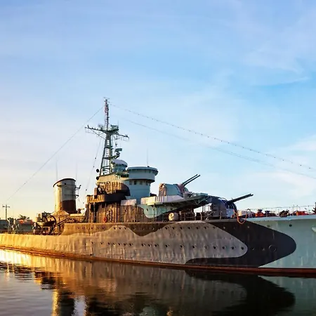 Faltom 6 Yacht Park Premium Parking * Gdynia
