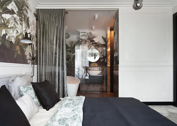 Faltom 6 Yacht Park Premium